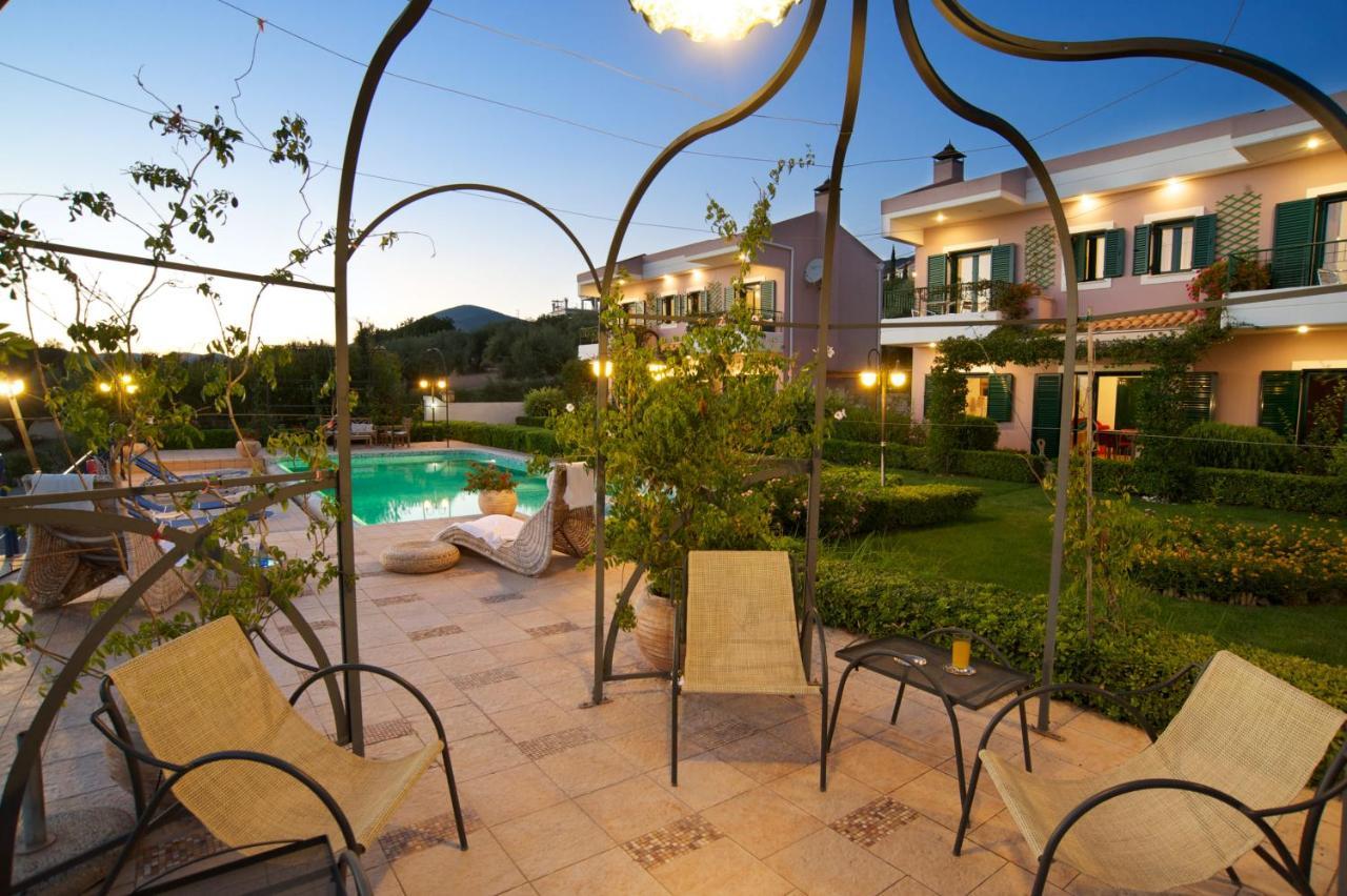 Lucia Simona Villas Mousata Exterior photo