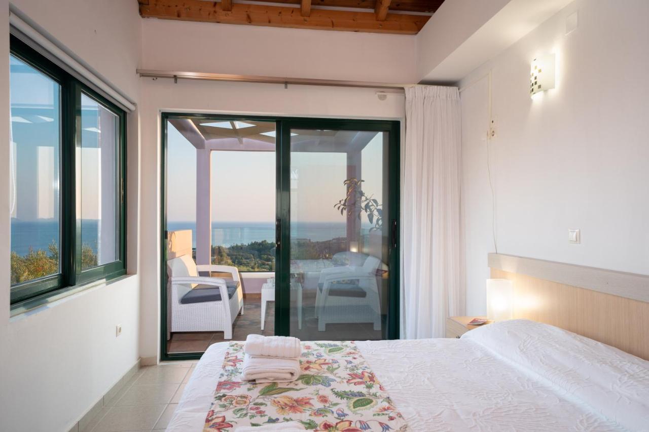 Lucia Simona Villas Mousata Exterior photo